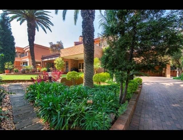 4 BEDROOM HOUSE FOR SALE IN BEDFORD PARK